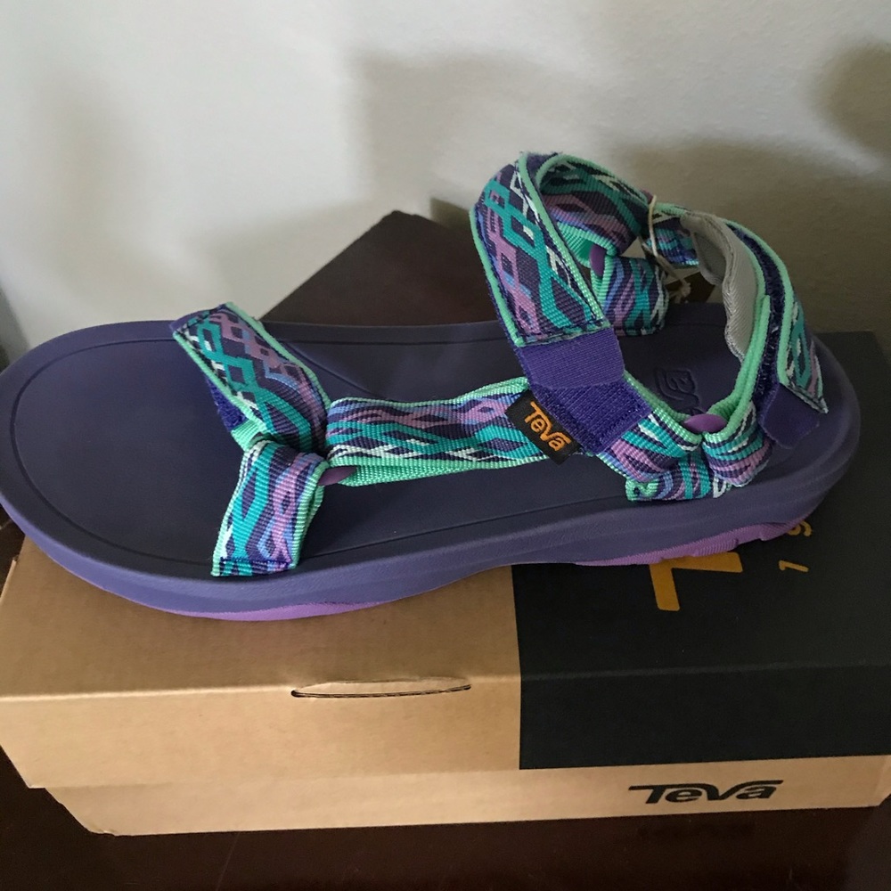 Teva hurricane purple prism NIB
